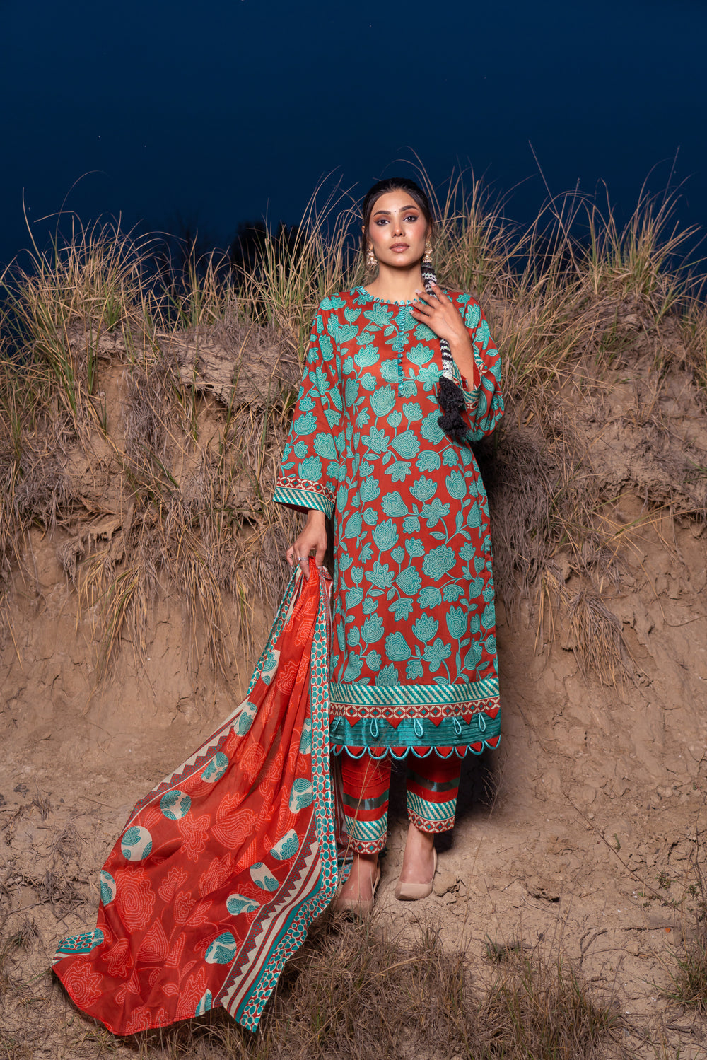 Meerab Digital Printed Lawn  PR-4033