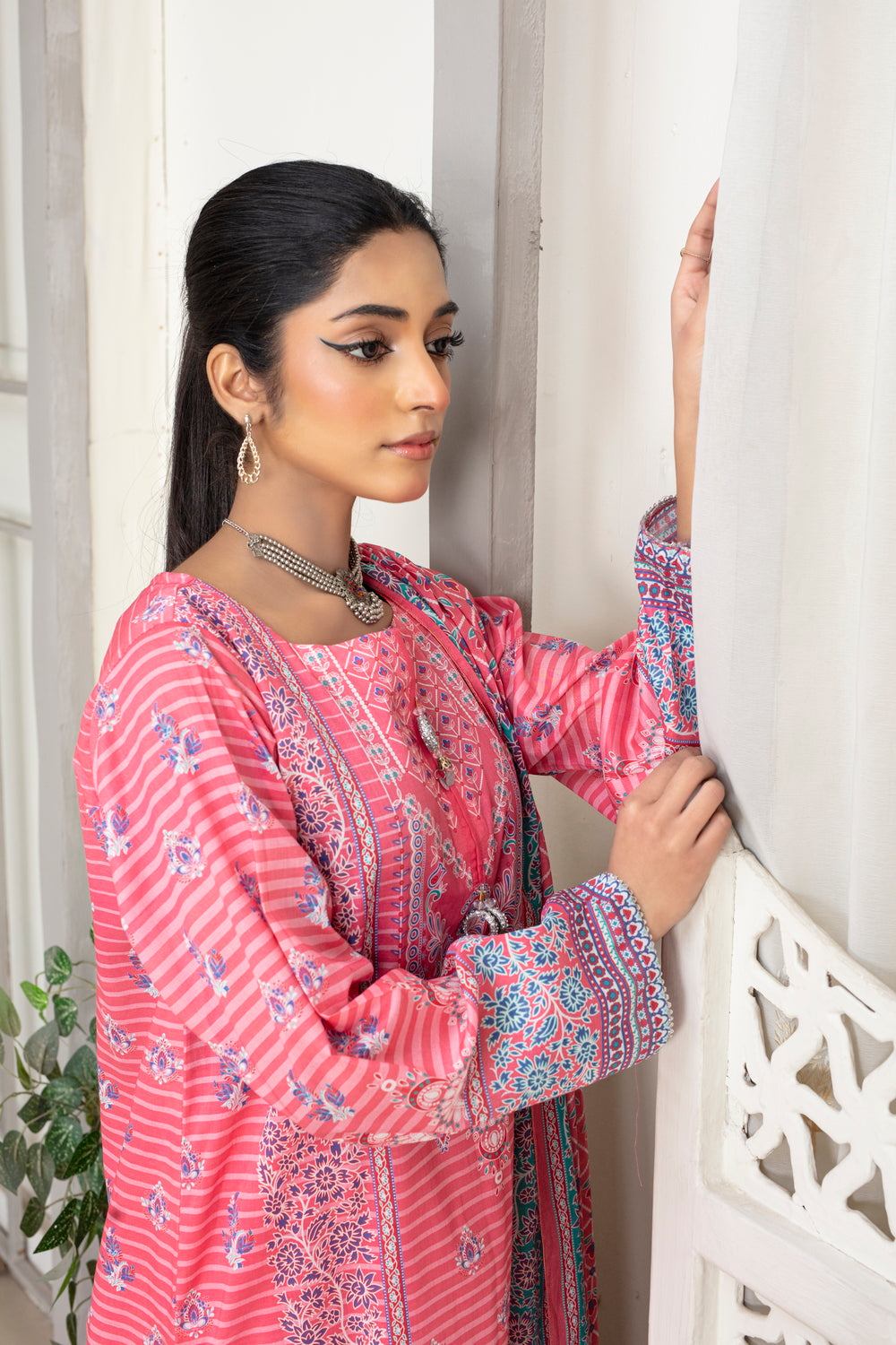 Meerab Digital Printed Lawn  PR-4025