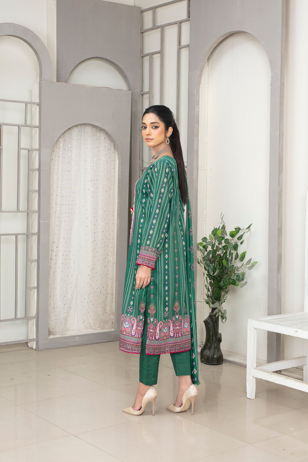 Meerab Digital Printed Lawn  PR-4031