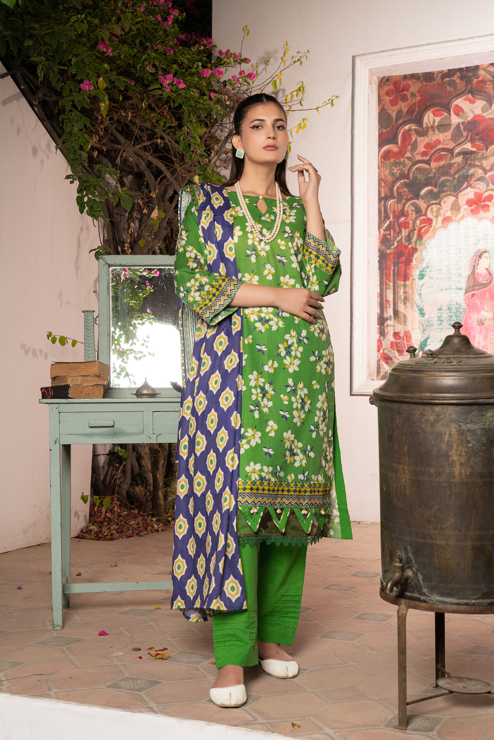 Maahru Digital Printed Lawn BR-1338