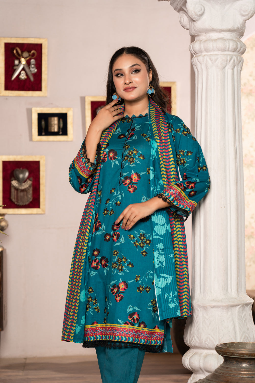 Maahru Digital Printed Lawn BR-1341