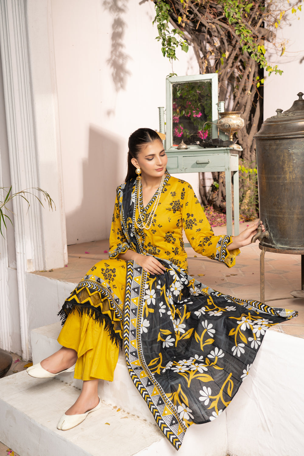 Maahru Digital Printed Lawn BR-1344